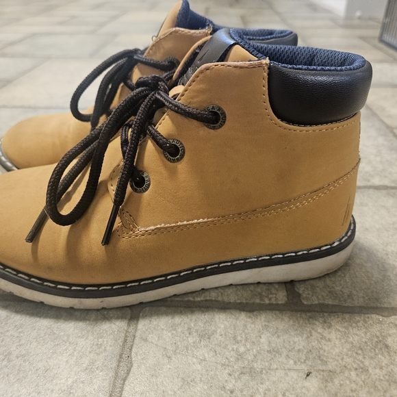 Size 13 little boys Nautica Kids Plot Chukka Boot Lace Up - Picture 4 of 5